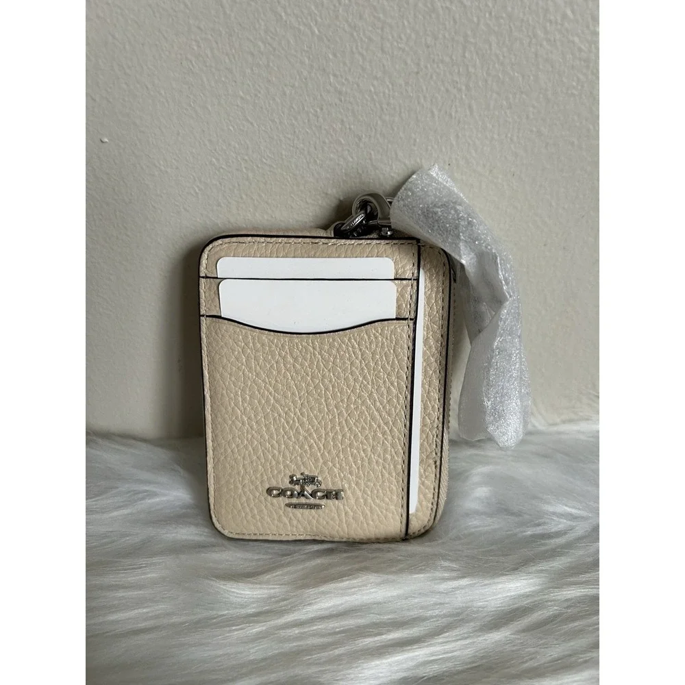 Coach 6303 Ivory Pebbled Leather Zip Card Case NWT - Picture 1 of 4